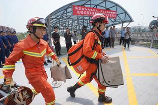 帕尔默是本赛季在单场比赛中同时完成进球和助攻次数最多的球员